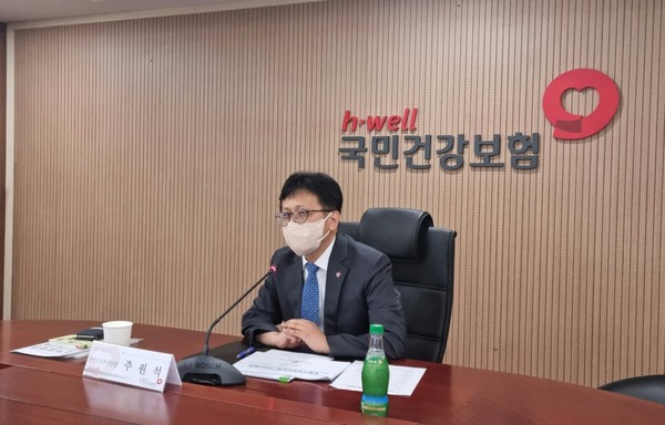 상병수당추진단 주원석 단장이 상병수당 시범사업에 대해 설명하고 있다.