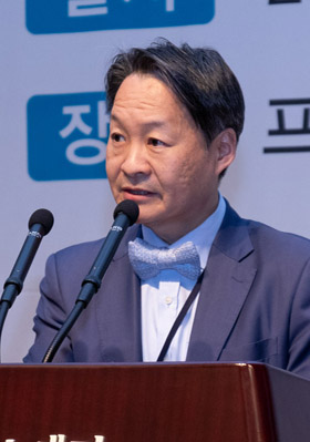 강건욱 서울대 의대 교수.