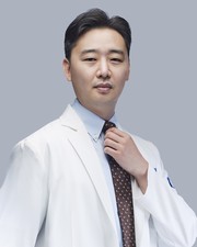 김용찬 교수