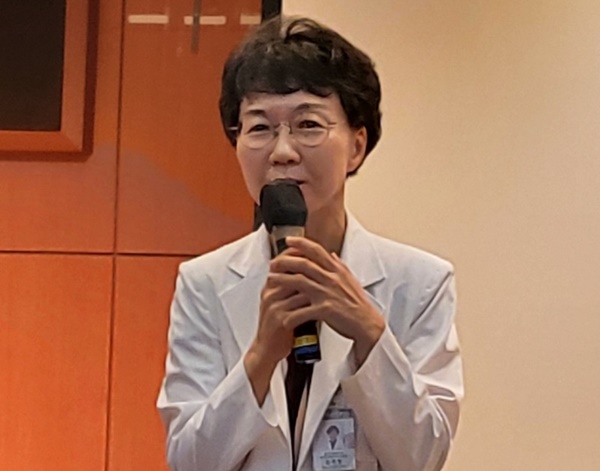 국립암센터 양성자치료센터 김주영 교수가 4P 하우스에 대해 설명하고 있다. 