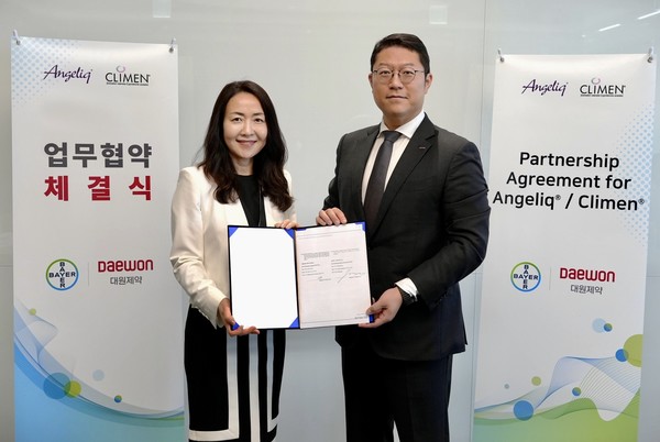  바이엘 코리아 이진아 대표, 대원제약 백인환 사장.