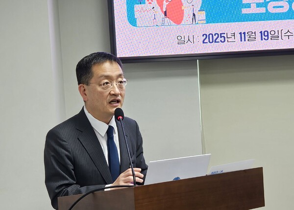 이해영 서울대병원 교수가 심뇌혈관질환법의 구조적 한계를 설명하고 있다.